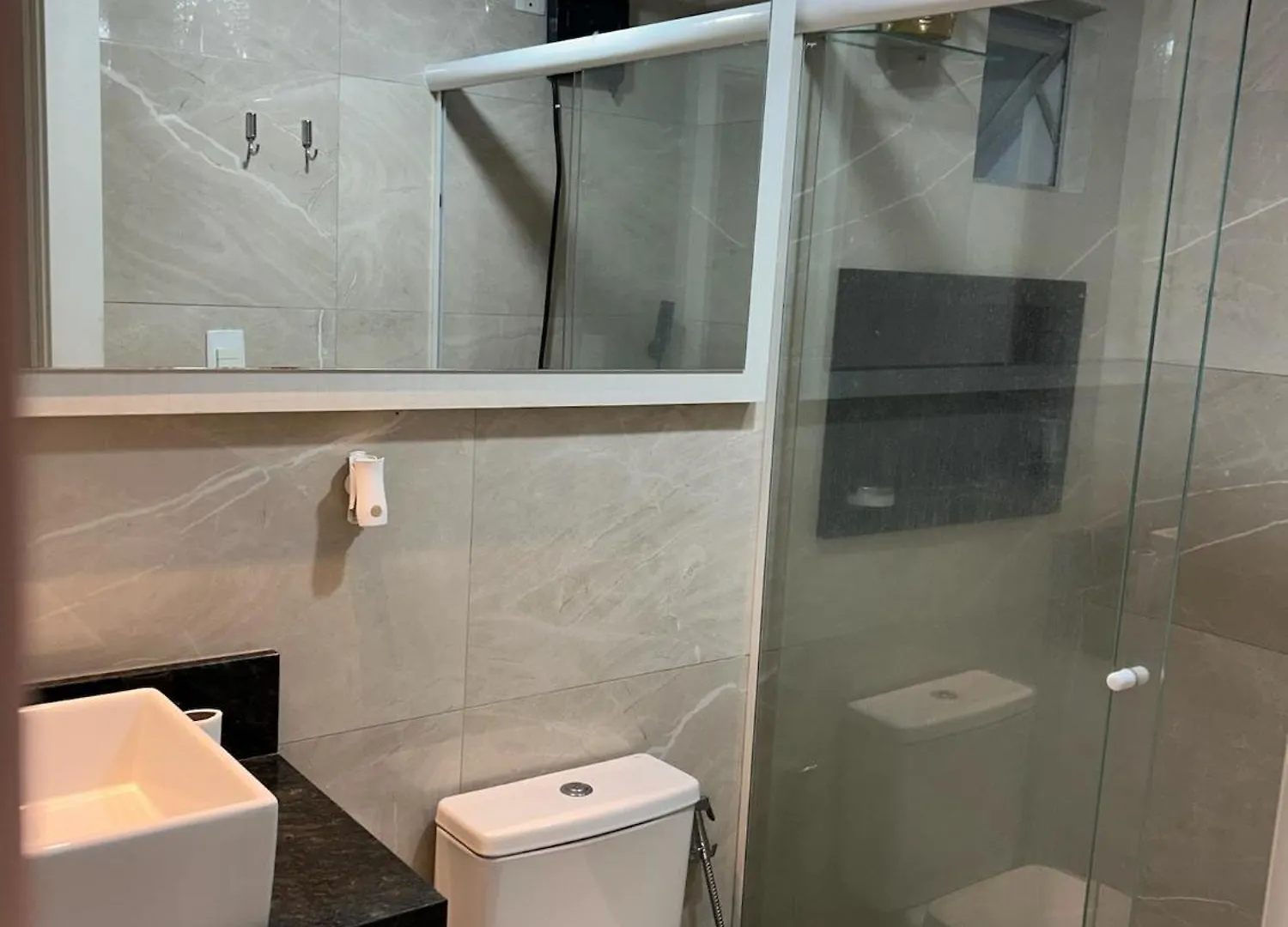 Beira Da Praia, 2 Pessoas, Economico, Basico E Confortavel Balneário Camboriú Privatunterkunft