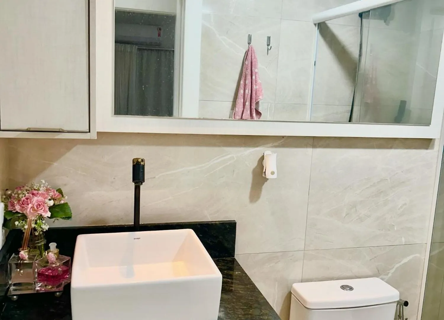 Beira Da Praia, 2 Pessoas, Economico, Basico E Confortavel Balneário Camboriú Brasilien