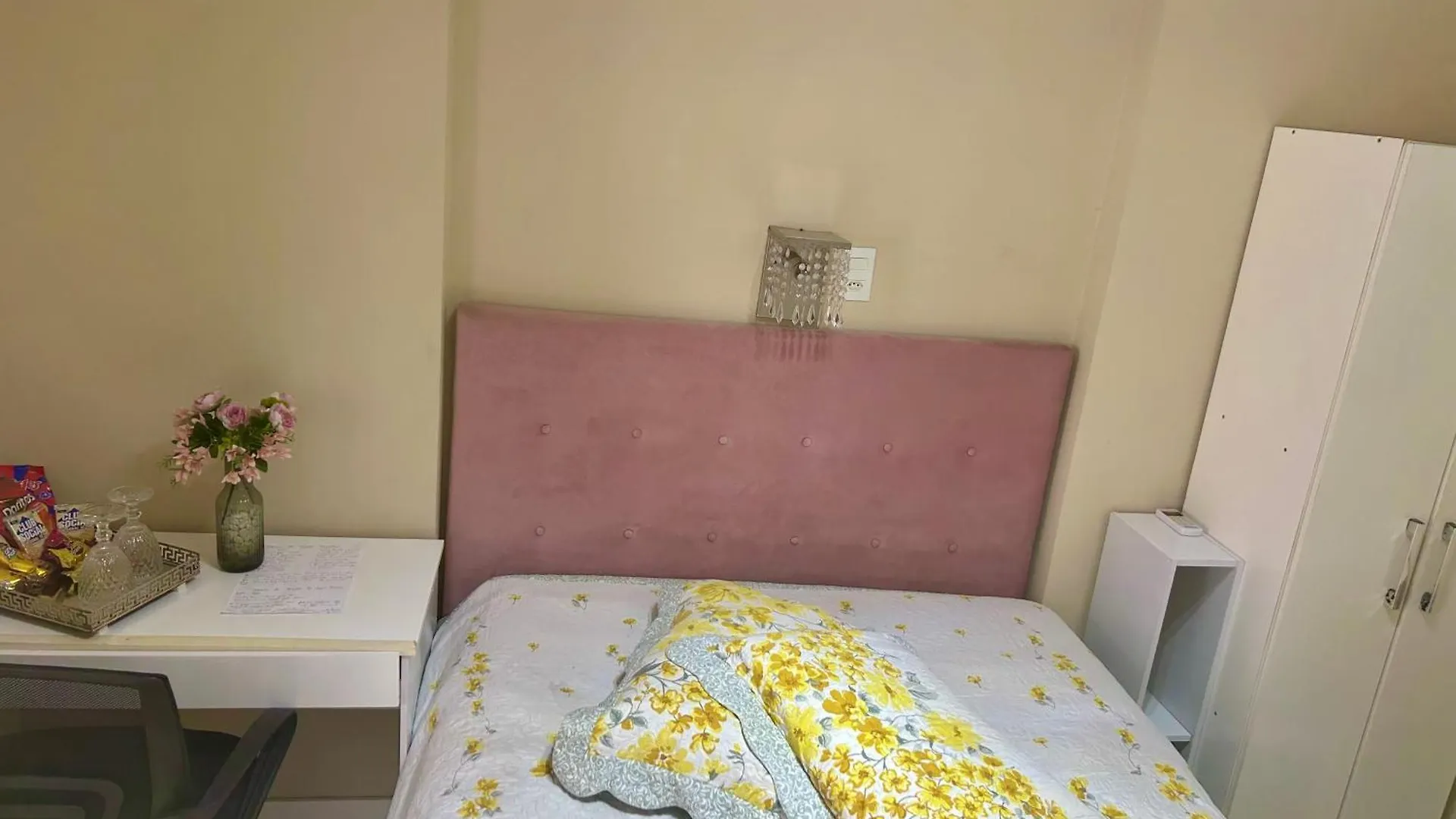 Beira Da Praia, 2 Pessoas, Economico, Basico E Confortavel Balneário Camboriú 0*,  Brasilien